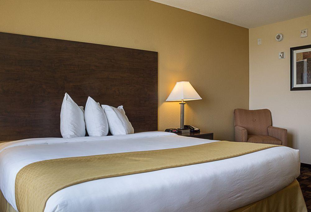 מינוט Quality Inn & Suites מראה חיצוני תמונה
