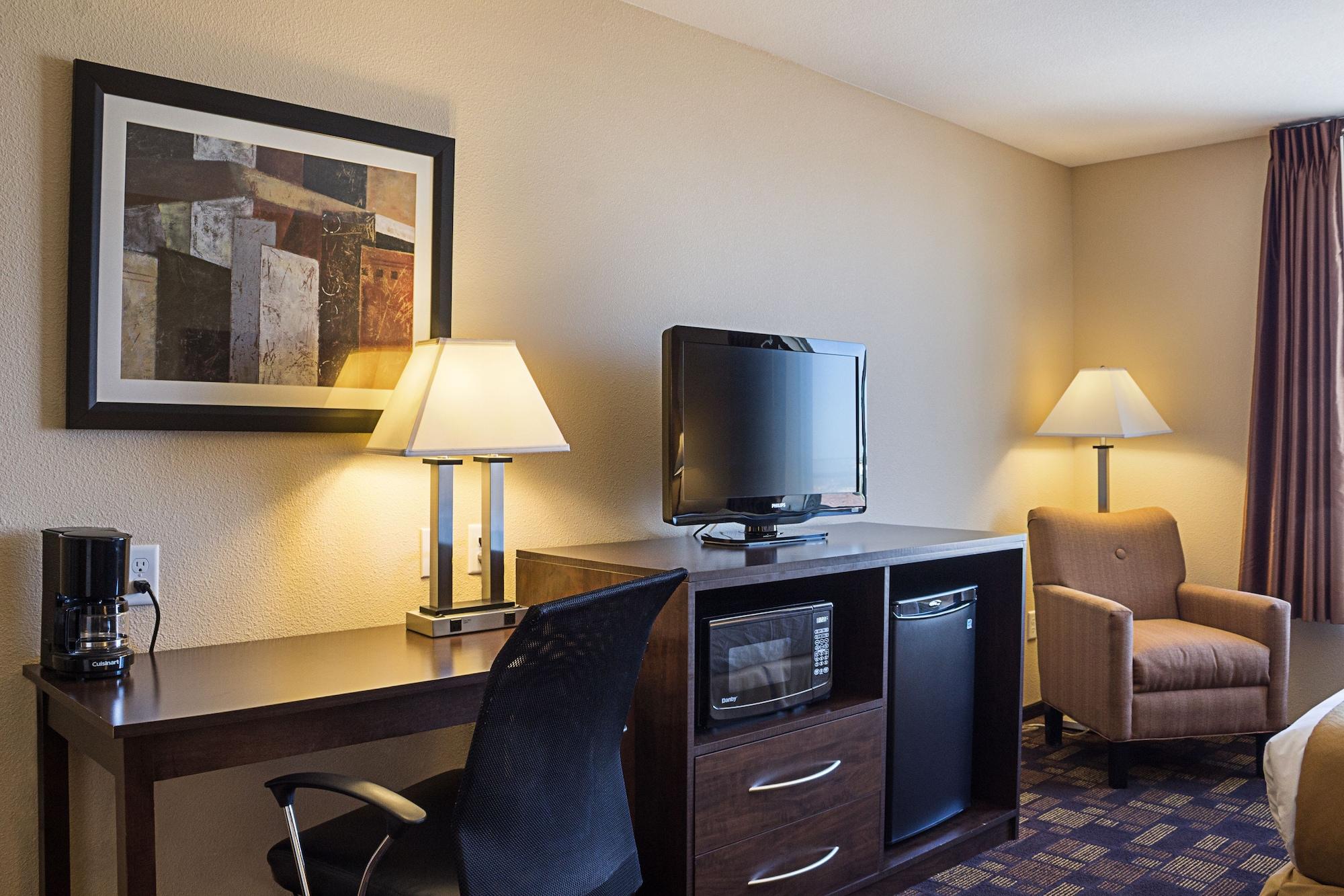 מינוט Quality Inn & Suites מראה חיצוני תמונה