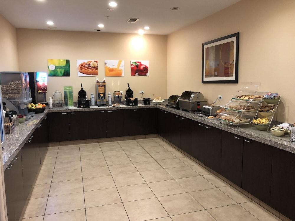 מינוט Quality Inn & Suites מראה חיצוני תמונה