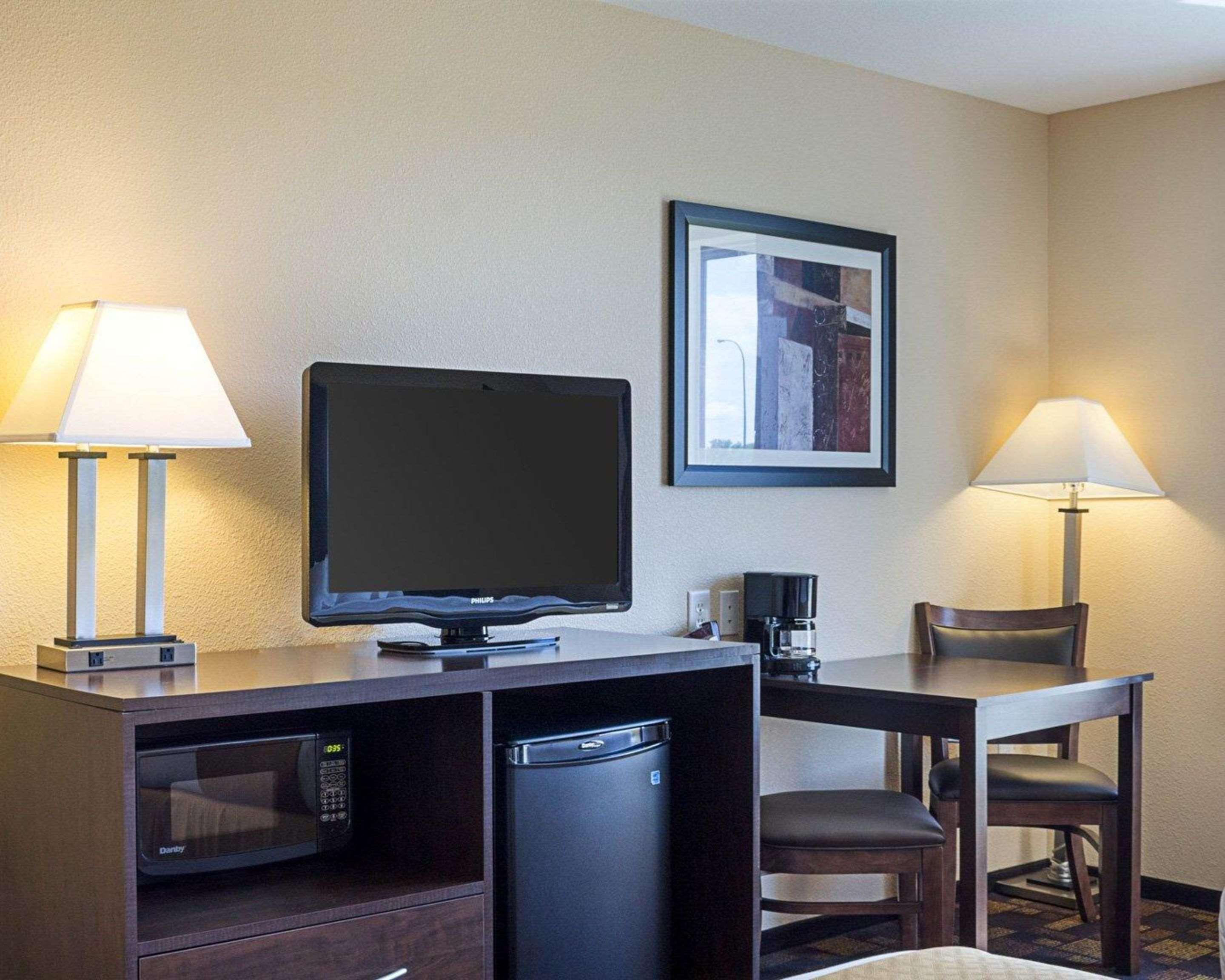 מינוט Quality Inn & Suites מראה חיצוני תמונה