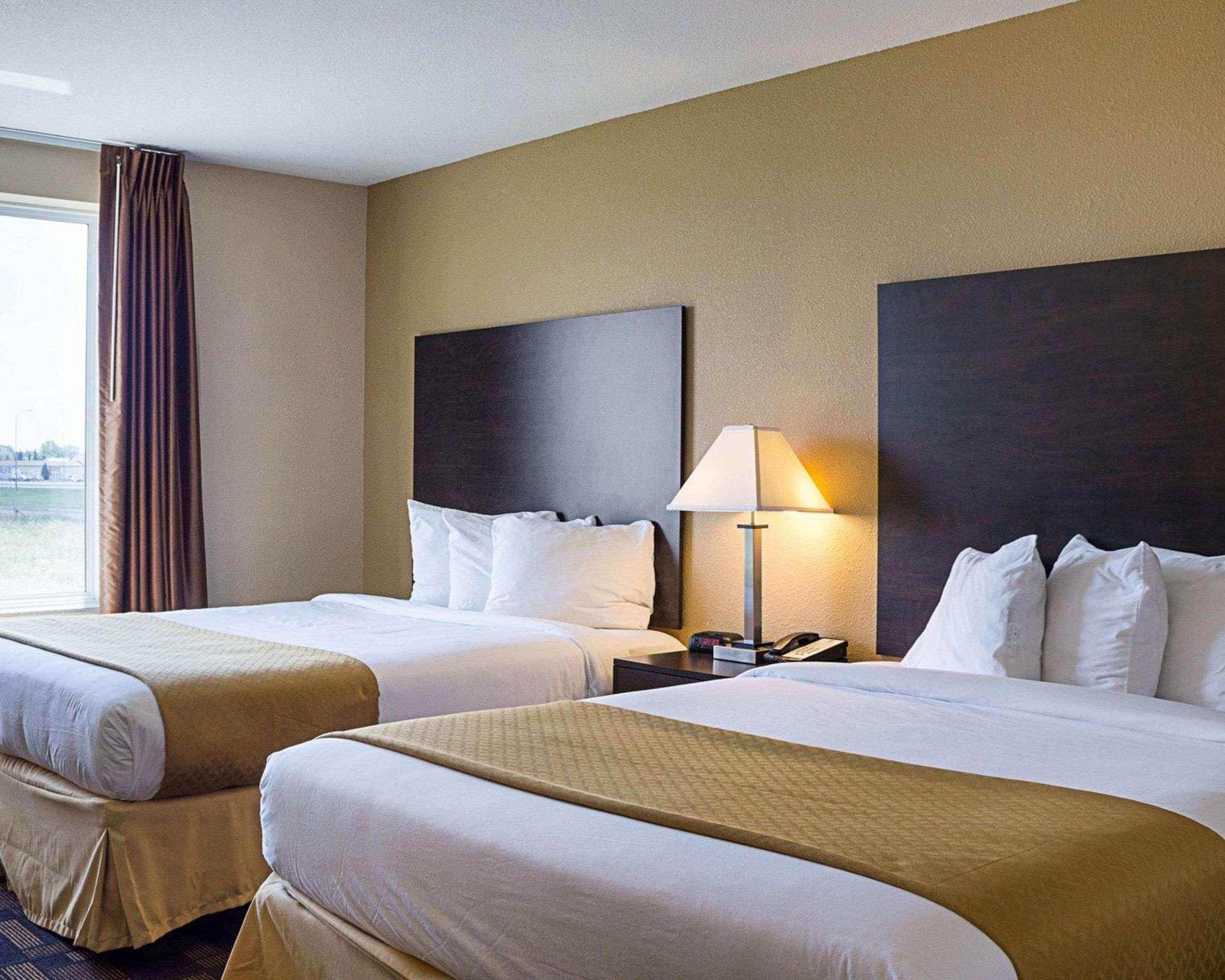 מינוט Quality Inn & Suites מראה חיצוני תמונה