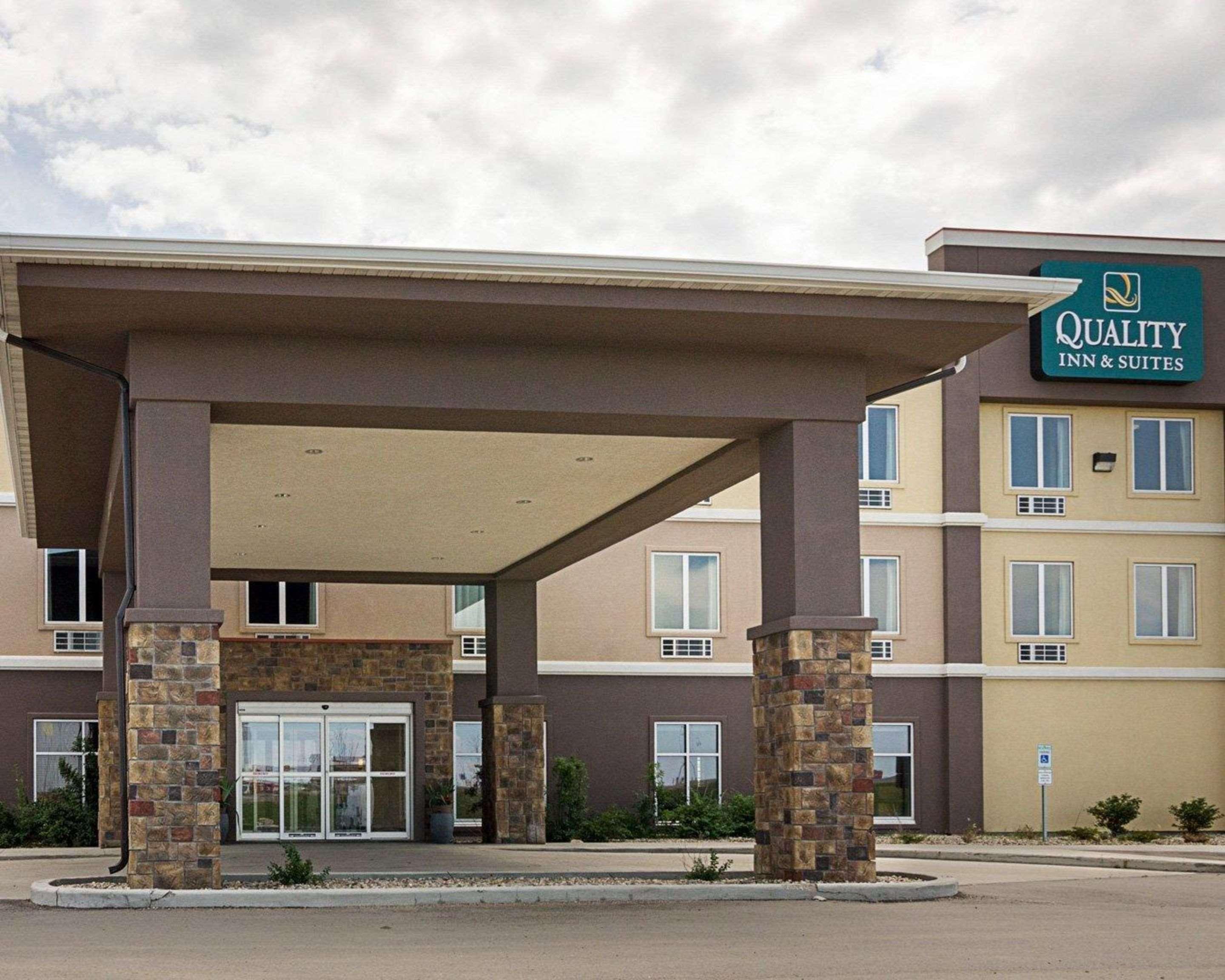 מינוט Quality Inn & Suites מראה חיצוני תמונה