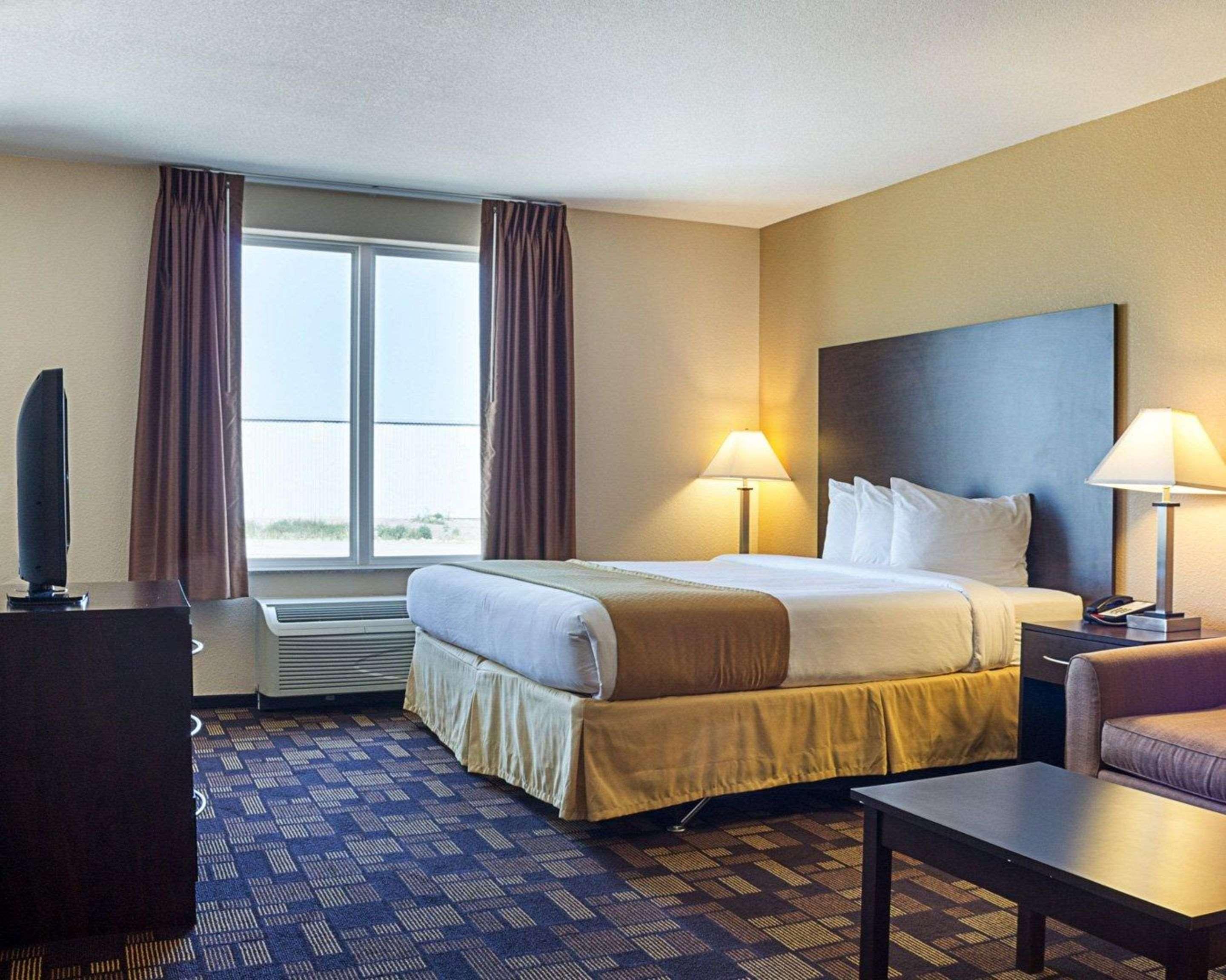 מינוט Quality Inn & Suites מראה חיצוני תמונה