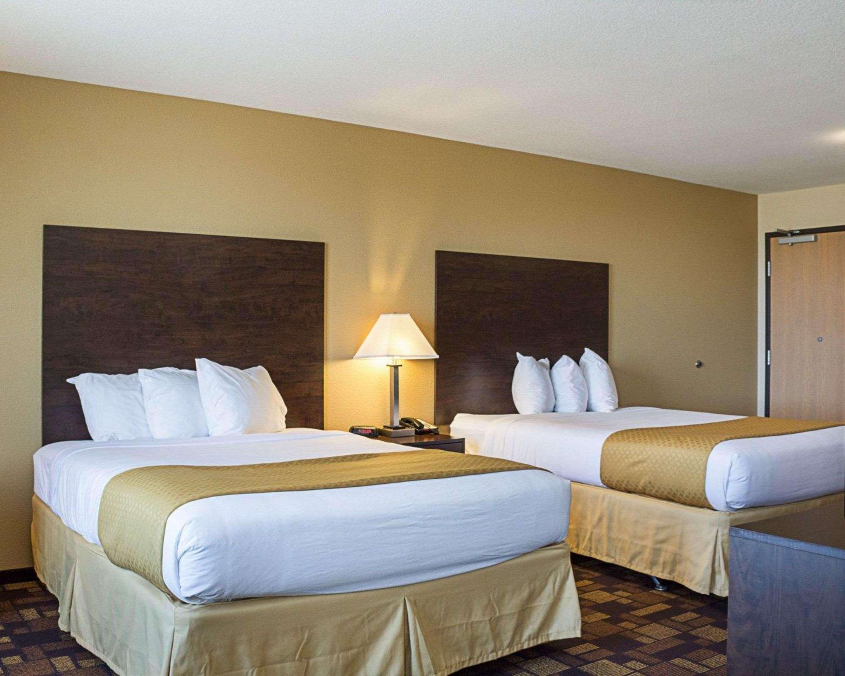מינוט Quality Inn & Suites מראה חיצוני תמונה