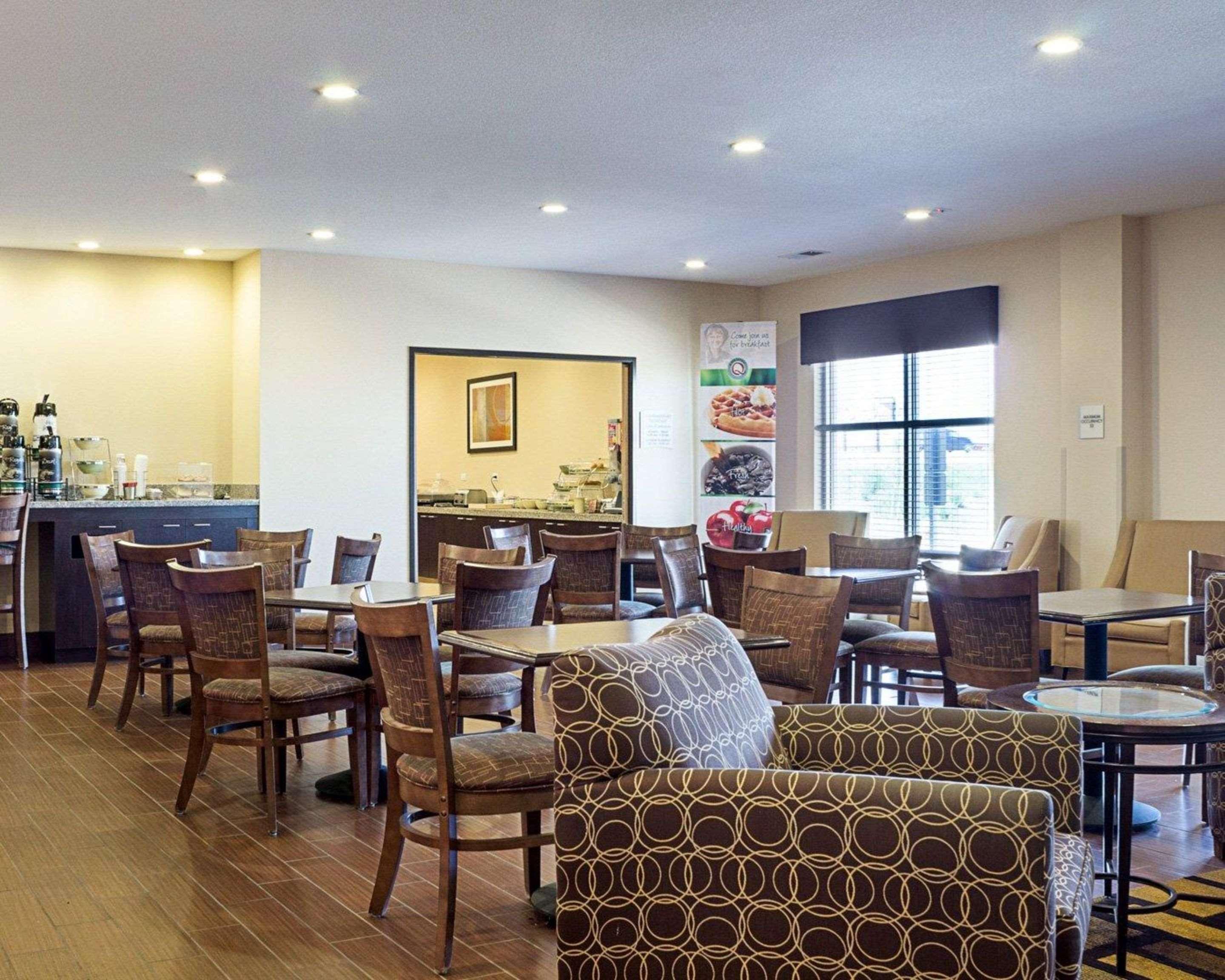 מינוט Quality Inn & Suites מראה חיצוני תמונה