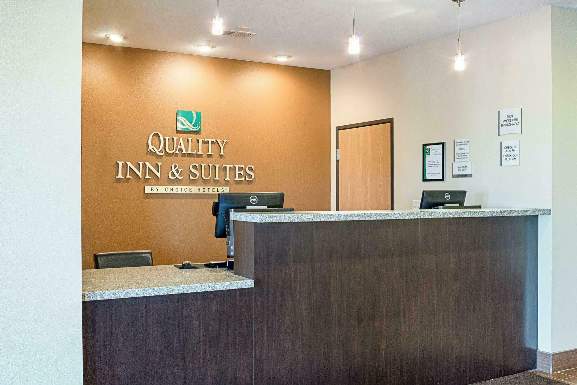 מינוט Quality Inn & Suites מראה חיצוני תמונה