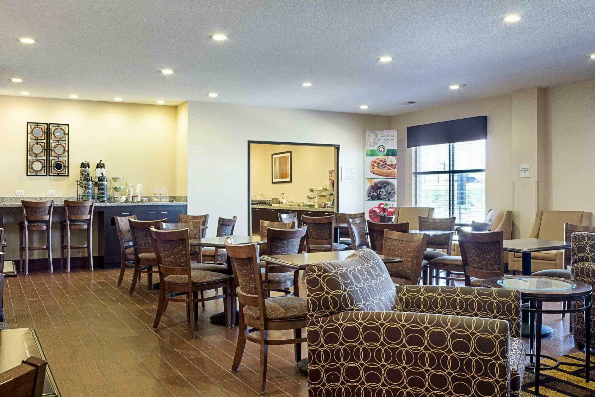 מינוט Quality Inn & Suites מראה חיצוני תמונה